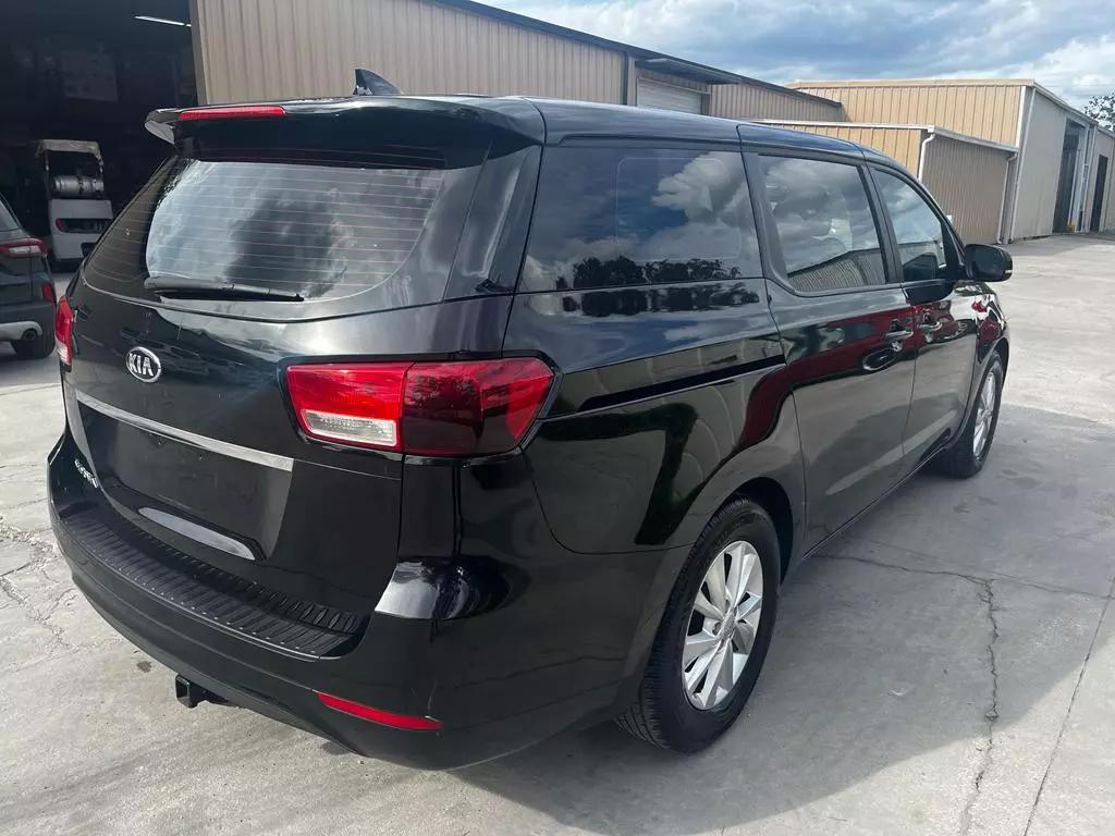 KIA SEDONA L