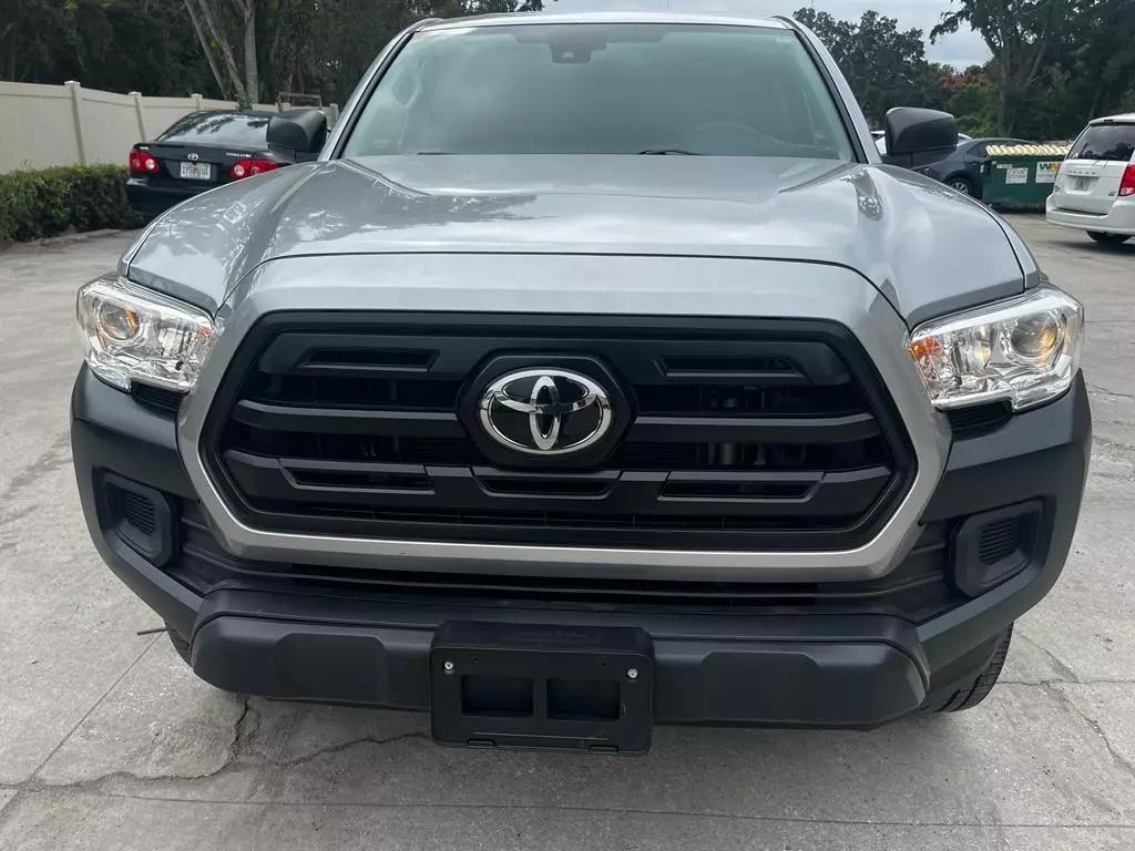 TOYOTA TACOMA SR CLUB CABINA 2.7