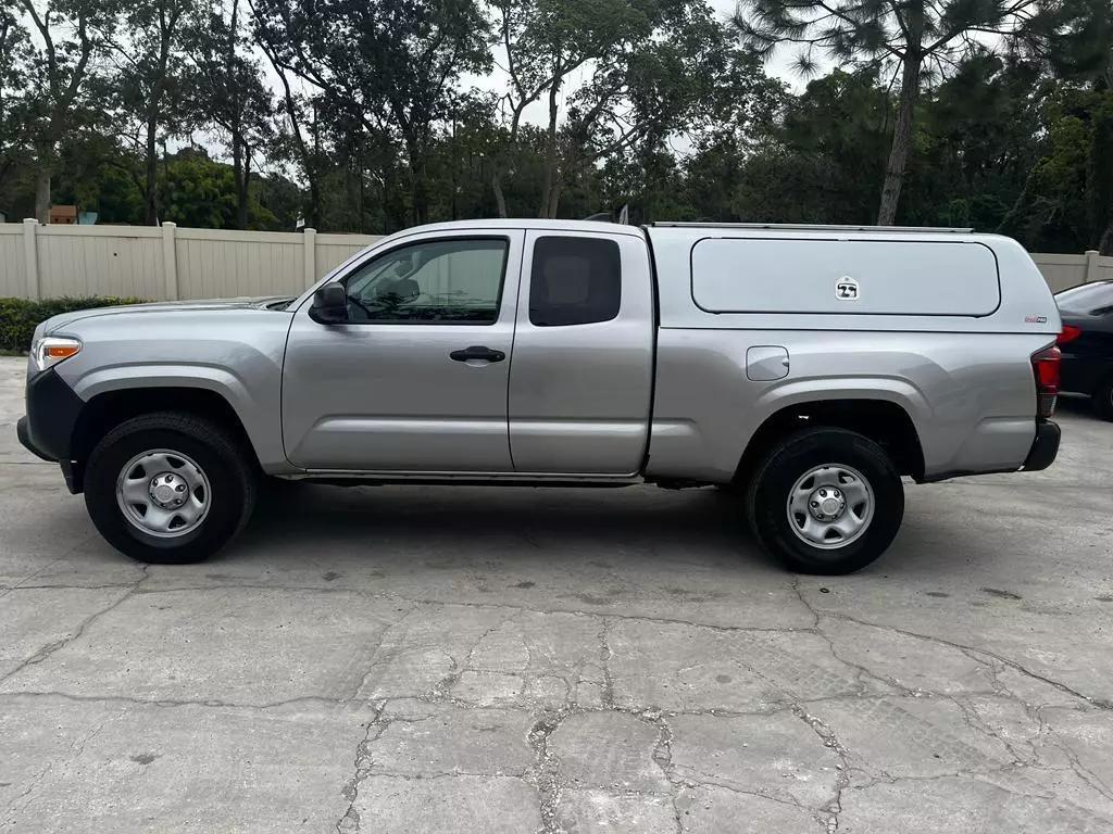 TOYOTA TACOMA SR CLUB CABINA 2.7