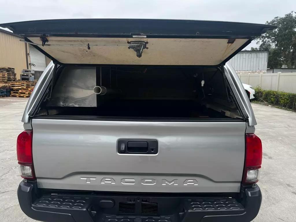 TOYOTA TACOMA SR CLUB CABINA 2.7