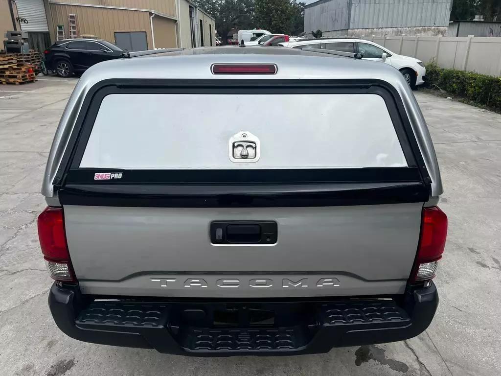 TOYOTA TACOMA SR CLUB CABINA 2.7