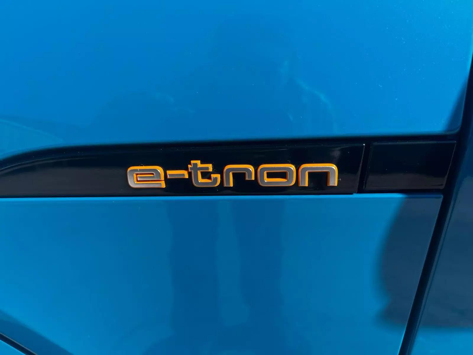 AUDI E-TRON QUATTRO PREMIUM PLUS AWD ELETRIC