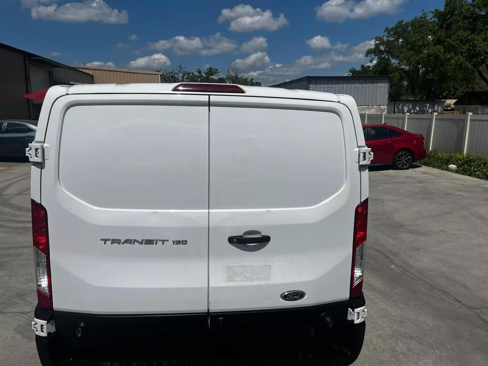 FORD TRANSIT 150 CARGO FURGONETA DE TAMAÑO COMPLETO 3.7 V6