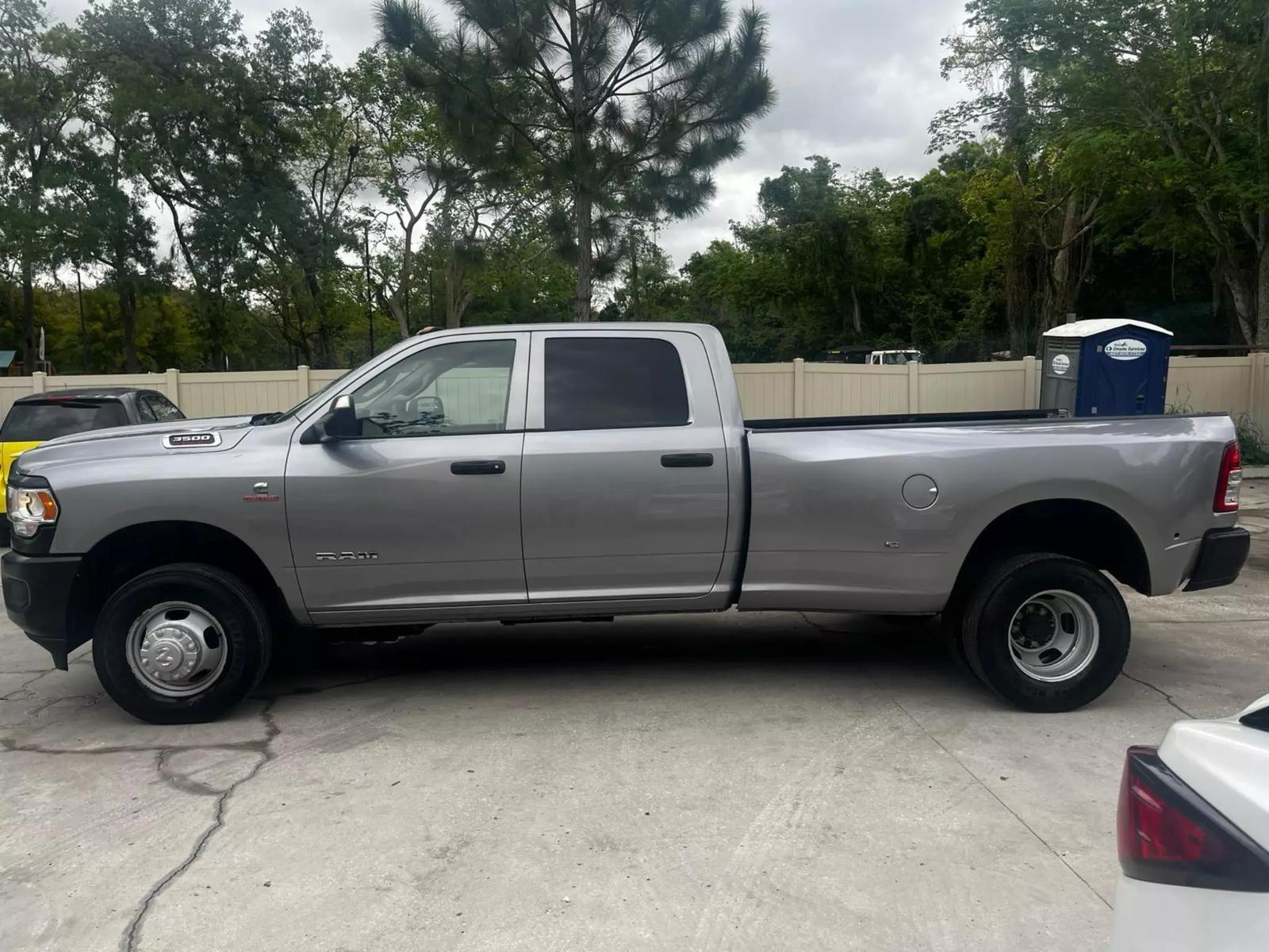 DODGE RAM 3500 TRADESMAN TRIPULACIÓN CABINA CAMA 8.2ft 6.7 DIESEL