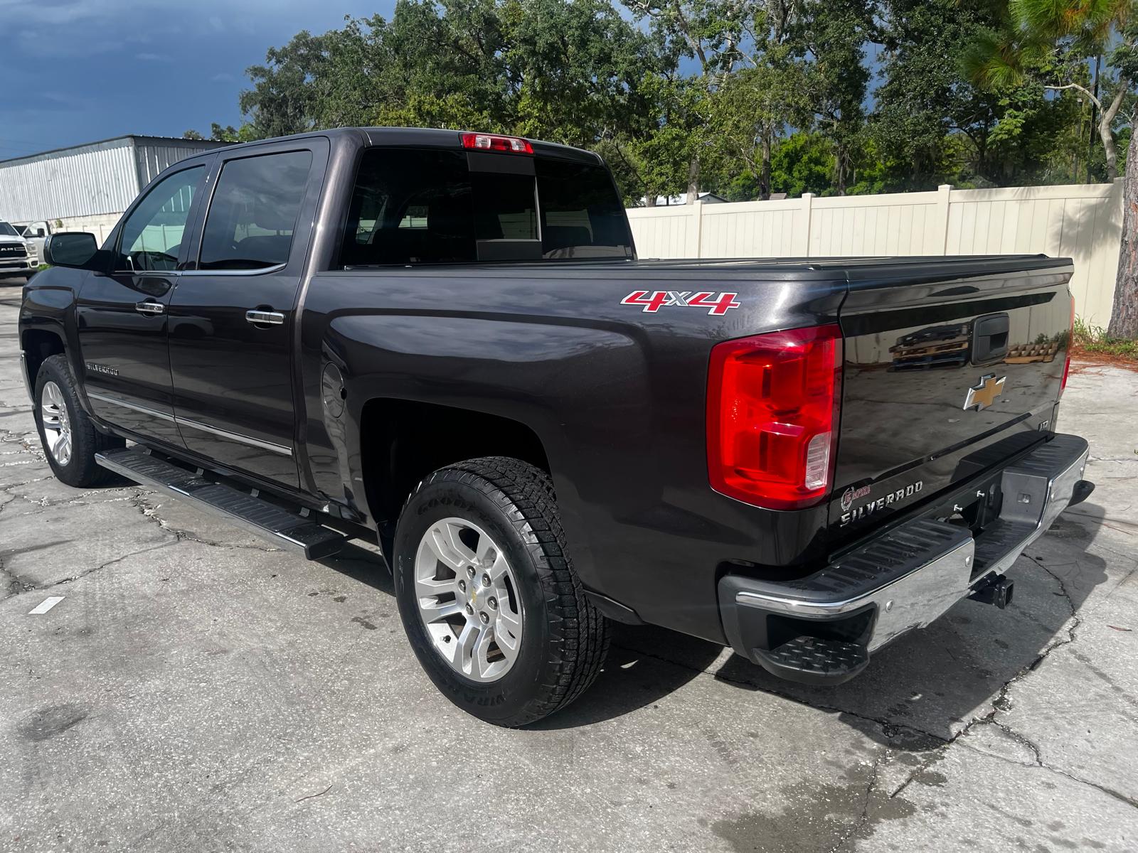 CHEVROLET SILVERADO 1500 LTZ CREW CAB 6.2L V8 4X4