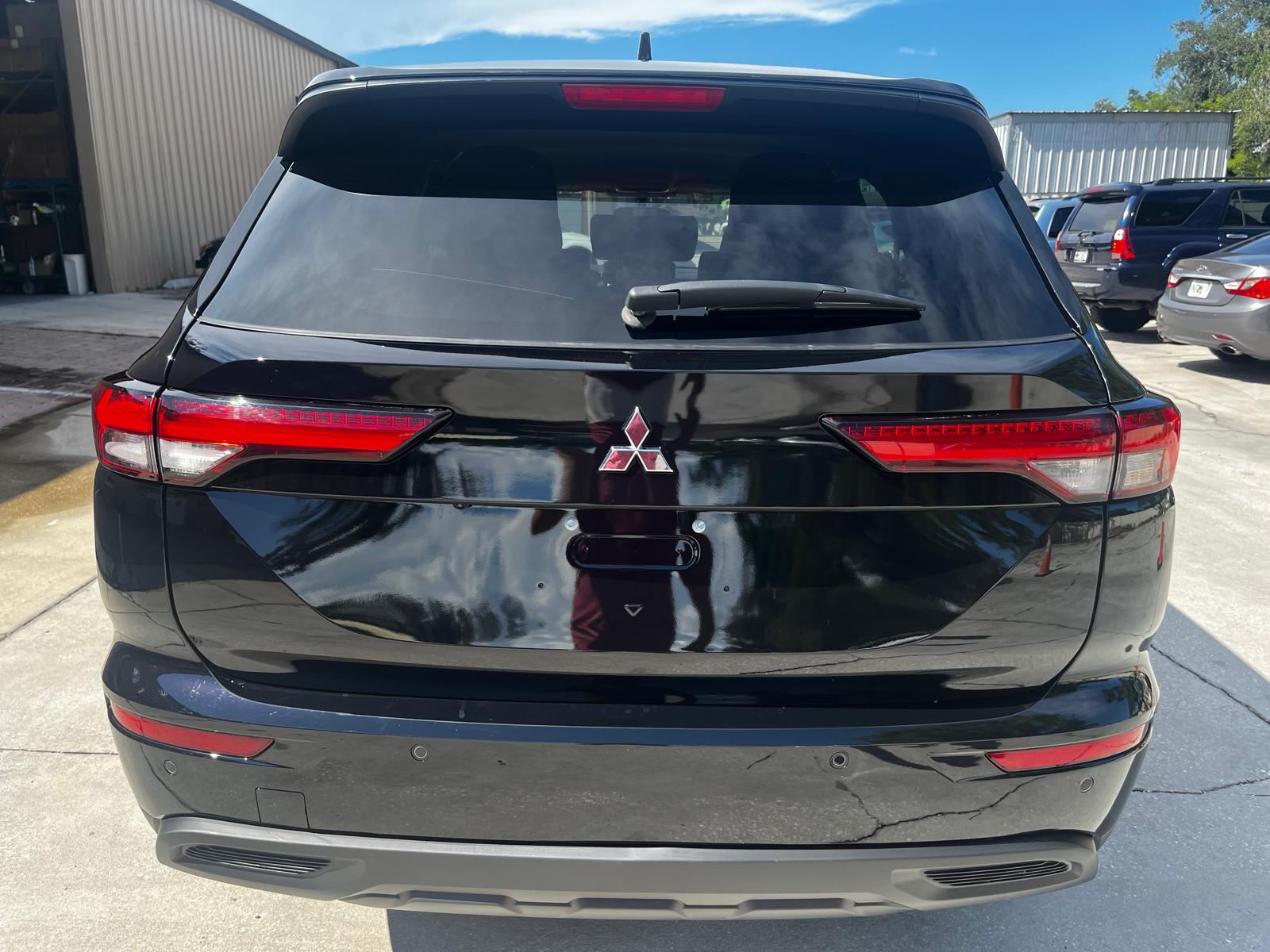 MITSUBISHI OUTLANDER 7 Lugares