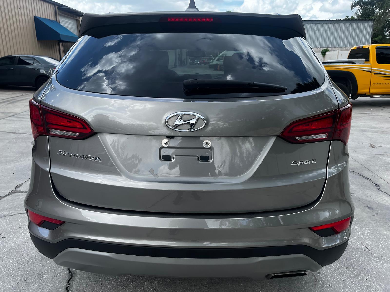 HYUNDAI SANTA FE SPORT