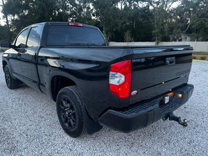 TOYOTA TUNDRA SR5 5.7L V8