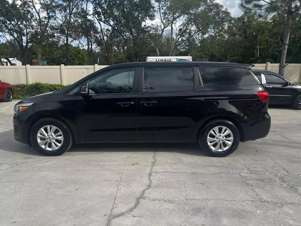 KIA SEDONA L