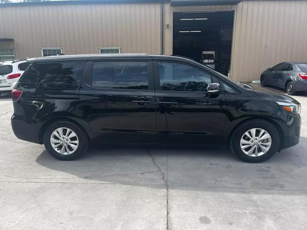 KIA SEDONA L