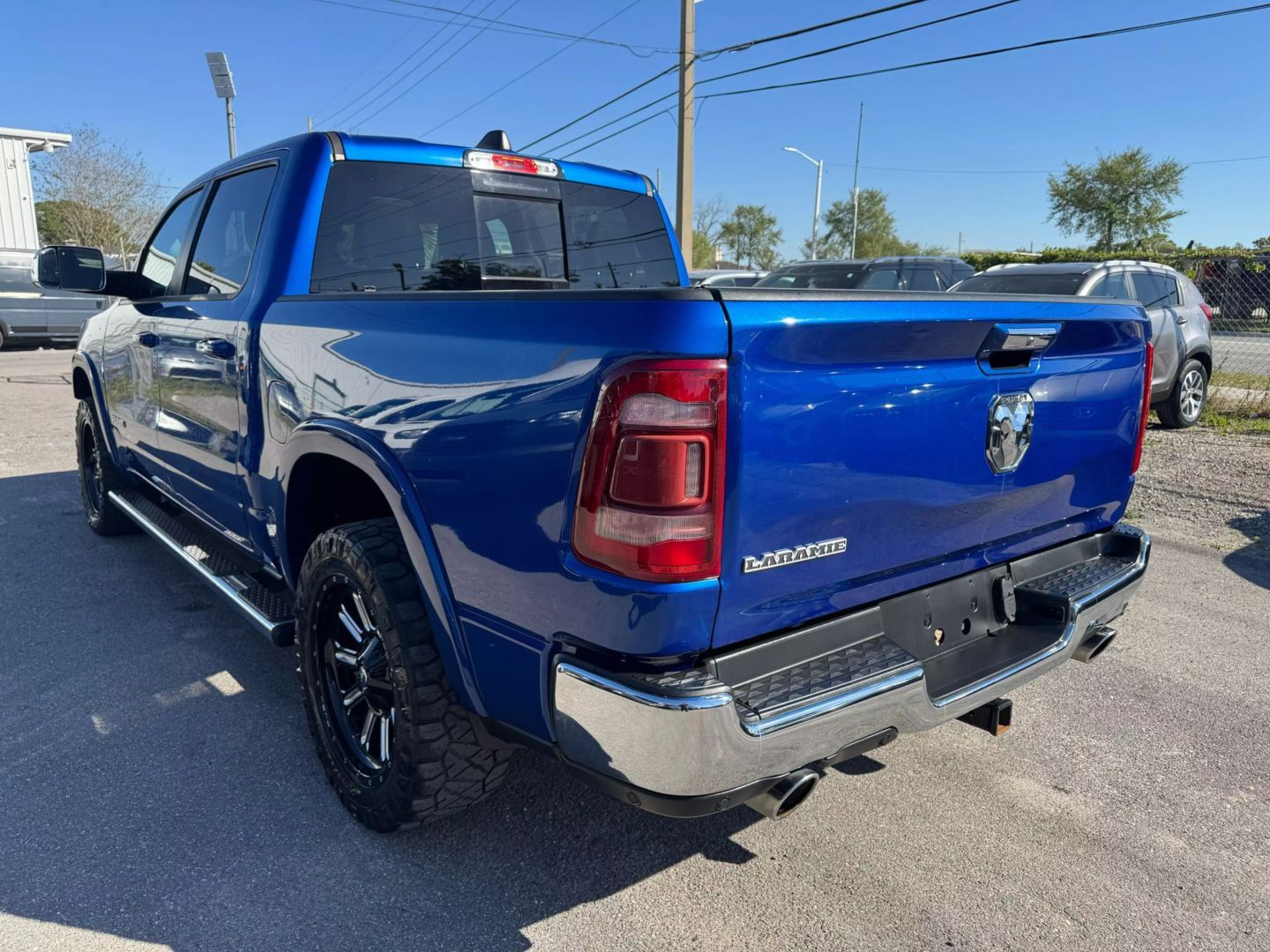 RAM 1500 CREW CAB