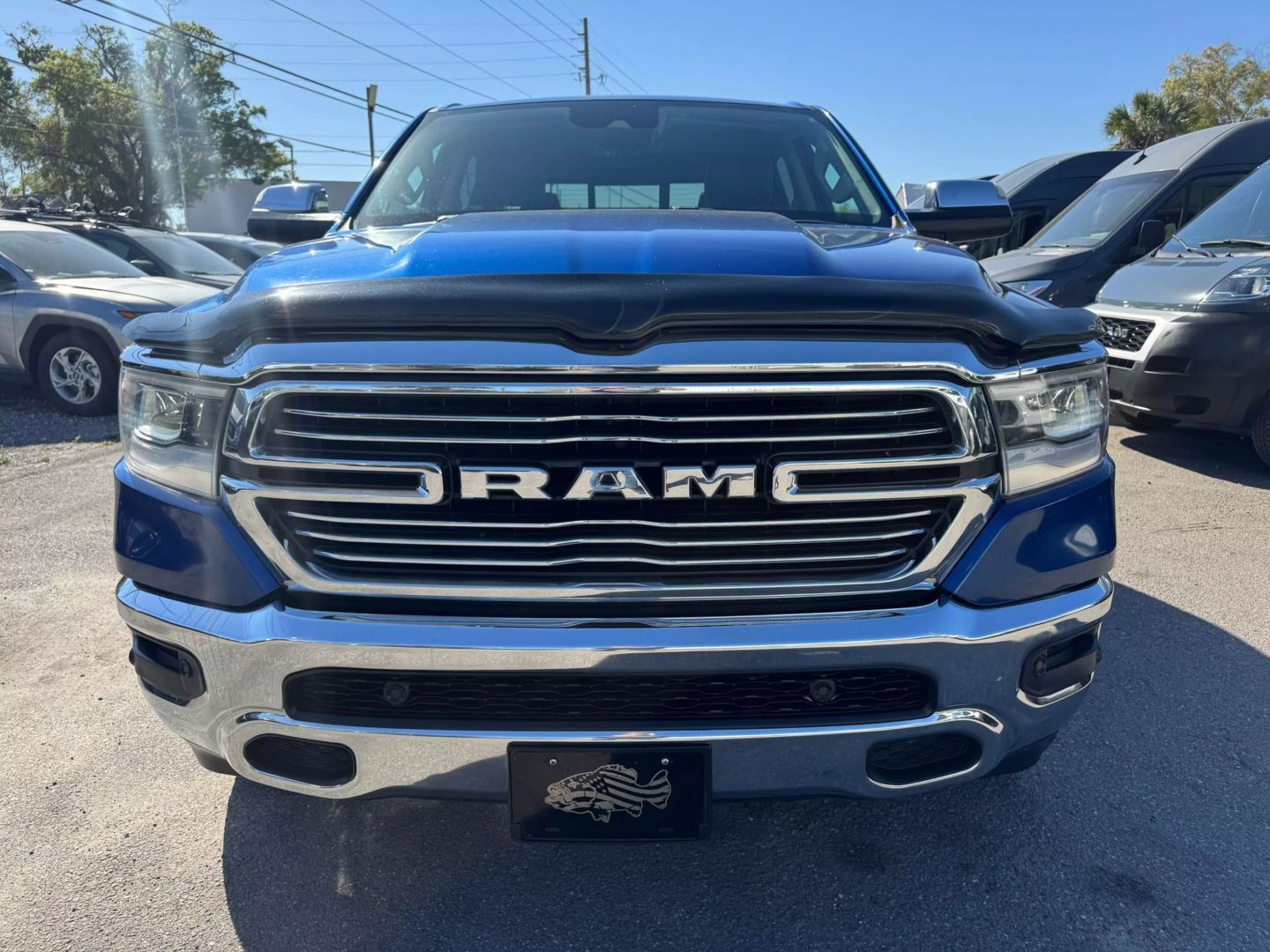 RAM 1500 CREW CAB