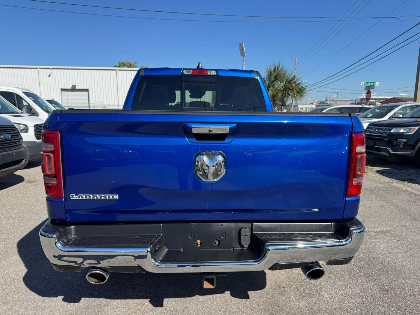 RAM 1500 CREW CAB