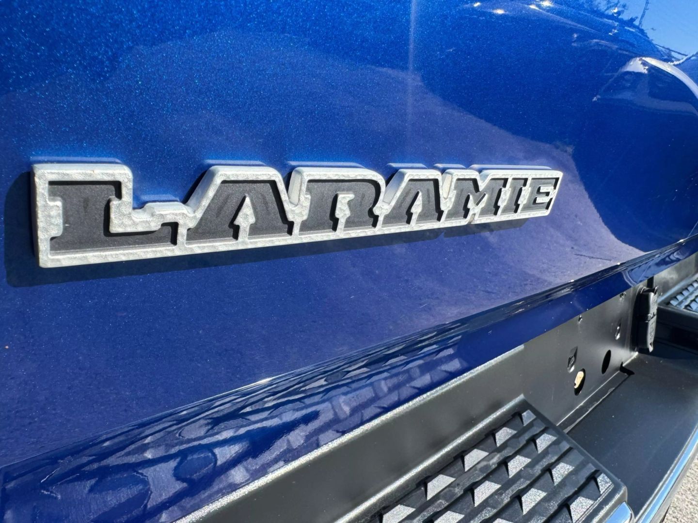 RAM 1500 CREW CAB