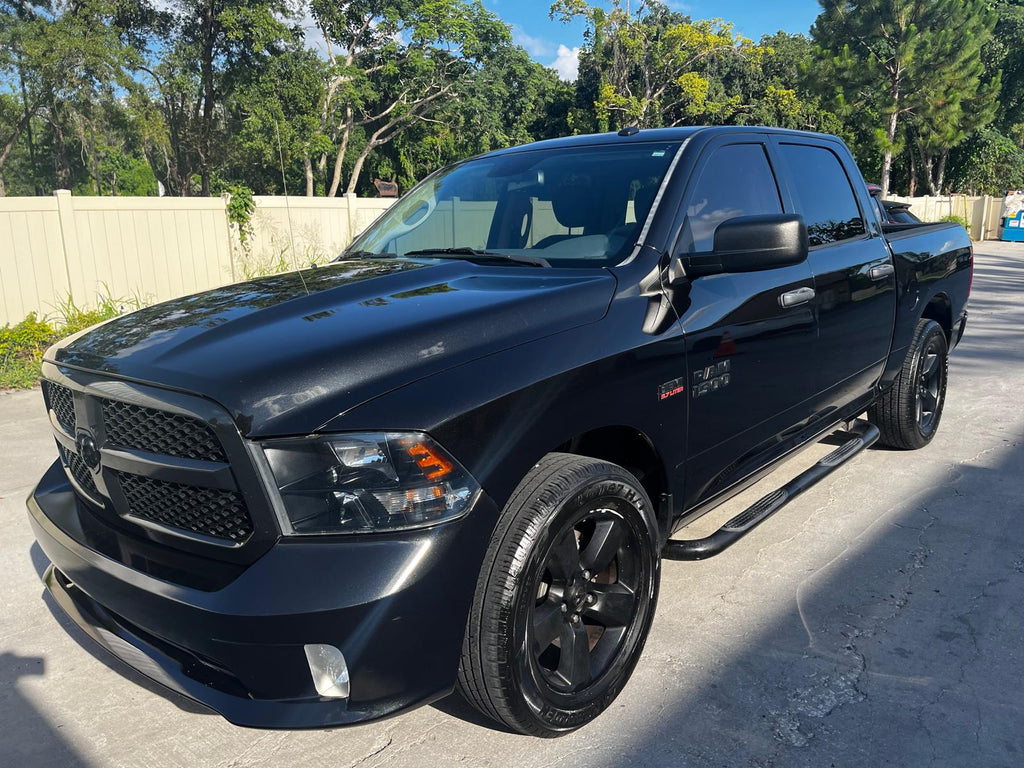 RAM 1500 EXPRESS CREW CAB 5.7 V8 HEMI